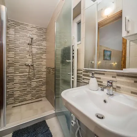 Milmar Wellness Vendeghaz Miskolctapolca ميسكولك