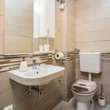 Milmar Wellness Vendeghaz Miskolctapolca فيلة ميسكولك